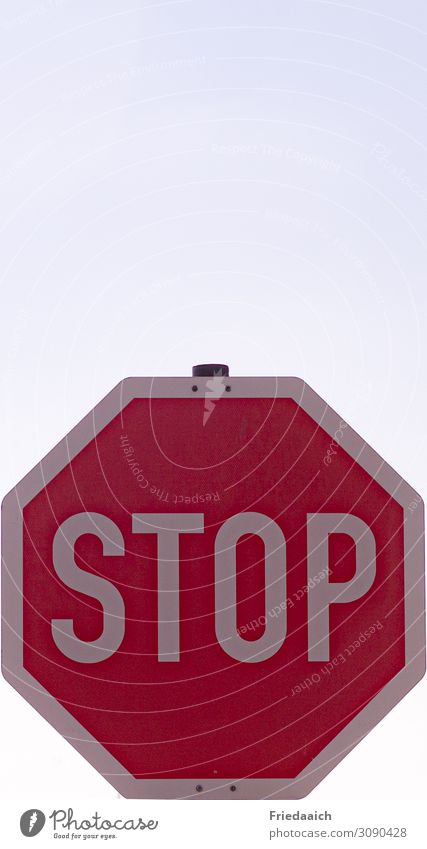STOP Ferien & Urlaub & Reisen Tourismus Ausflug Städtereise Zeichen Schilder & Markierungen Hinweisschild Warnschild Verkehrszeichen fahren festhalten Blick