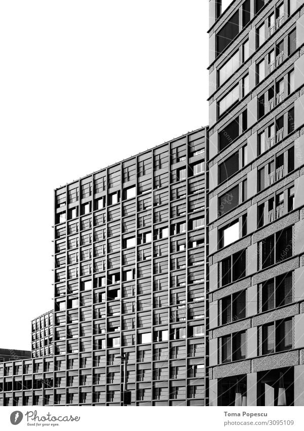 Bürogebäude Stadt Hauptstadt Skyline bevölkert überbevölkert Haus Industrieanlage Bauwerk Gebäude Architektur Fenster Zukunft Büroarbeit Fensterscheibe