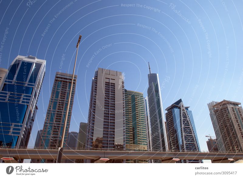 Du buy ? Nee, nix kaufen.... Dubai Vereinigte Arabische Emirate Weltausstellung 2020 Großstadt Hauptstadt Hochhaus Beton U-Bahn Architektur Tourismus Geld