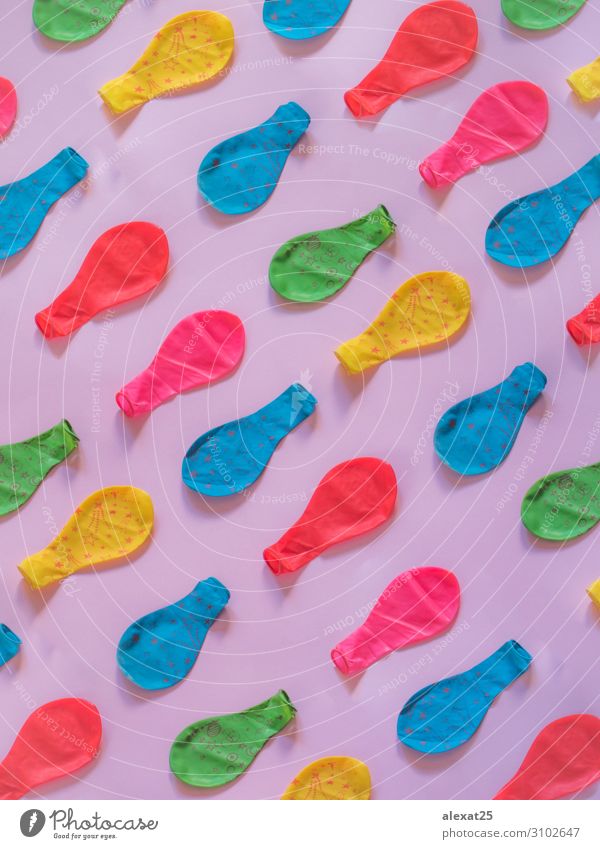 Deflationiertes Ballonmuster auf rosa Hintergrund Design Spielen Dekoration & Verzierung Spielzeug Luftballon Kugel genießen blau gelb grün Farbe Aero Air