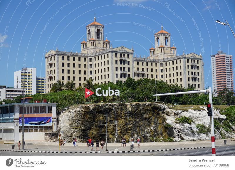Cuba Havanna Kuba Amerika Hauptstadt Palast Turm Bauwerk Gebäude Architektur Sehenswürdigkeit Wahrzeichen Straße Schriftzeichen außergewöhnlich Hotel Karibik