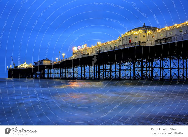 Brighton Pier Ferien & Urlaub & Reisen Tourismus Städtereise Meer Insel Wellen Umwelt Natur Landschaft Wasser Himmel Küste Badeort England Großbritannien Stadt