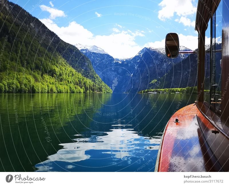 eine Bootsfahrt Natur Alpen Seeufer Königssee Erholung gigantisch Ferien & Urlaub & Reisen Idylle Tourismus Tradition Güterverkehr & Logistik Sehnsucht Fernweh