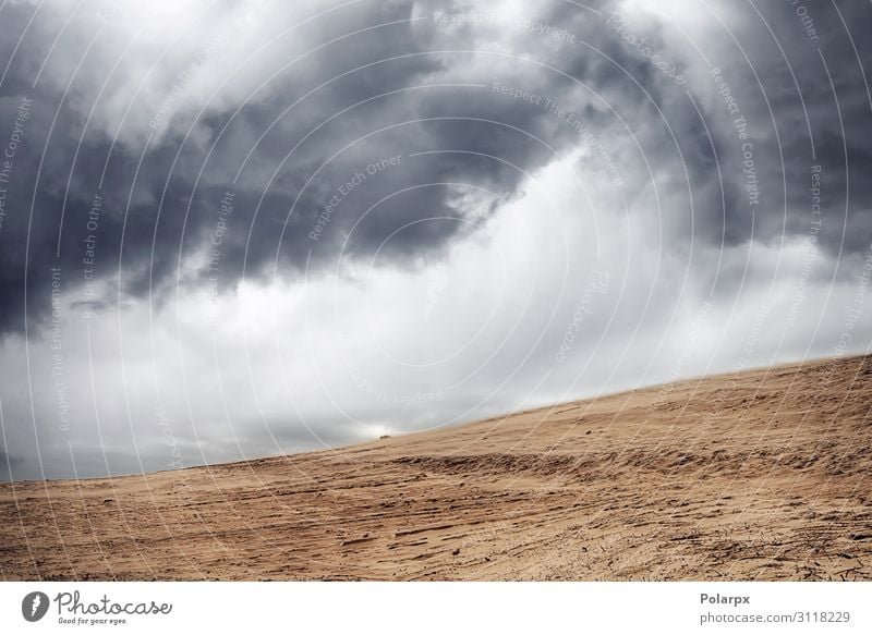 Sandsturm in einer trockenen Wüste unter bewölktem Himmel schön Ferien & Urlaub & Reisen Strand Umwelt Natur Landschaft Wolken Horizont Klima Wetter Unwetter