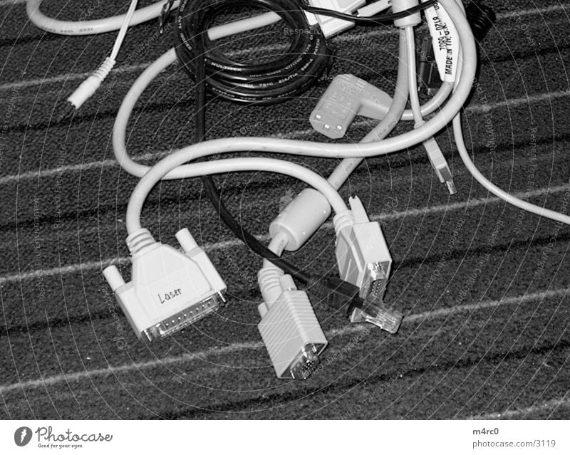 Kabel-Wirrwarr Elektrisches Gerät Technik & Technologie Schwarzweißfoto