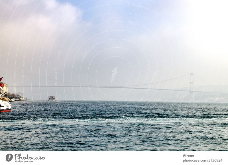hauchfeine Verbindung Ferien & Urlaub & Reisen Wasser Himmel Wolken Schönes Wetter Nebel Meer Bosporus Istanbul Brücke Schifffahrt Fähre dünn elegant gigantisch