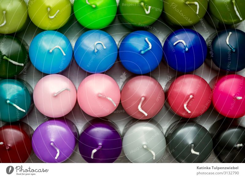 Bunte Kerzenvielfalt Party Paket Container Dekoration & Verzierung Kitsch Krimskrams mehrfarbig Farbe Feste & Feiern Licht Flamme Geburtstag Farbfoto