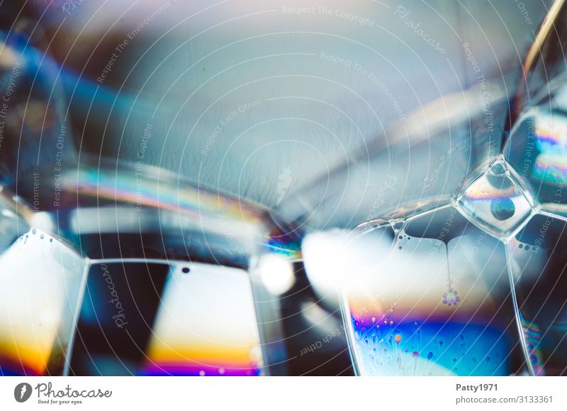 Seifenblase / Schaum Wissenschaften Interferenzfarben Physik Oberflächenspannung Flüssigkeit mehrfarbig bizarr komplex Geometrie durchsichtig Hintergrundbild