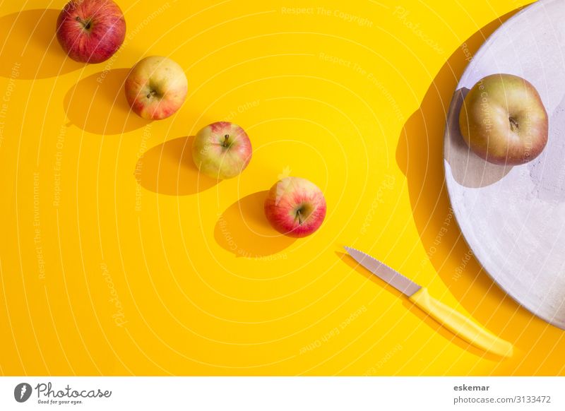 apples Lebensmittel Frucht Apfel Ernährung Bioprodukte Vegetarische Ernährung Diät frisch Gesundheit lecker viele gelb rot genießen mehrere flatlay knolling