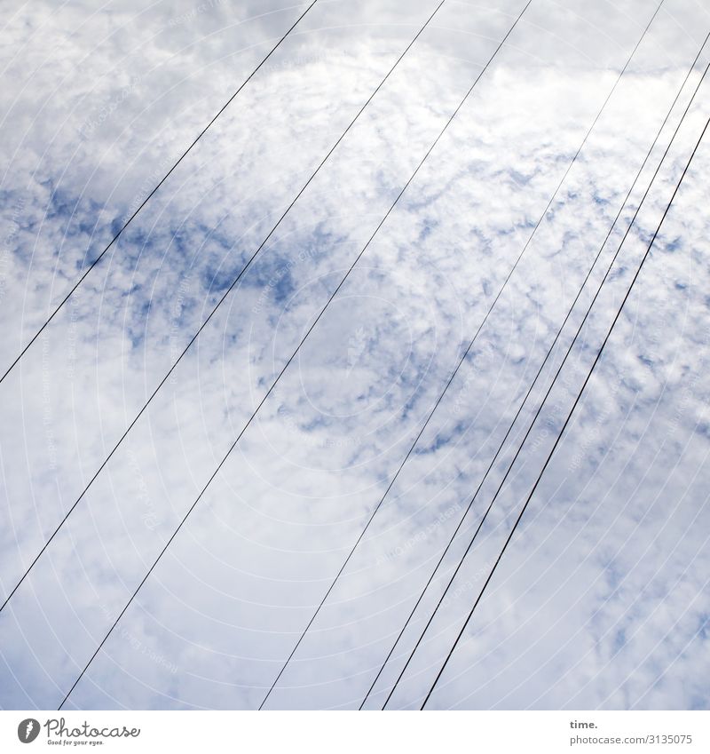 Nackenstarre Technik & Technologie Energiewirtschaft Kabel Hochspannungsleitung Schnur Himmel Wolken Wind hoch oben Leben Ordnungsliebe Partnerschaft Idee