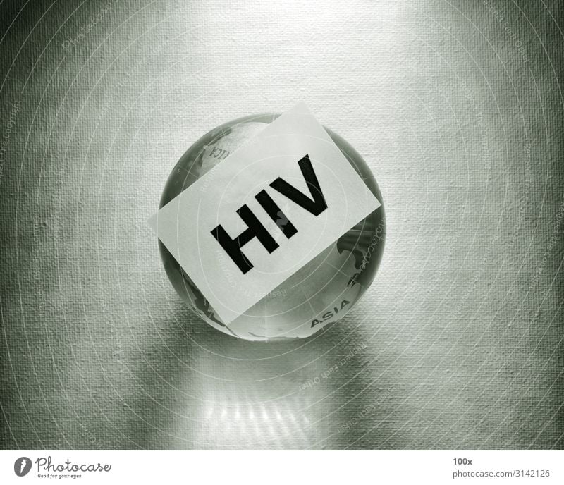 HIV-Tag mit Globe Gesundheitswesen Behandlung Krankheit Medikament Wissenschaften Labor Prüfung & Examen Krankenhaus Technik & Technologie Mensch Tube Sex blau