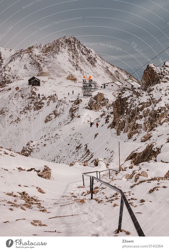 Hafelekar | Innsbruck Ferien & Urlaub & Reisen Berge u. Gebirge wandern Menschengruppe Umwelt Natur Landschaft Herbst Winter Schönes Wetter Felsen Alpen Gipfel