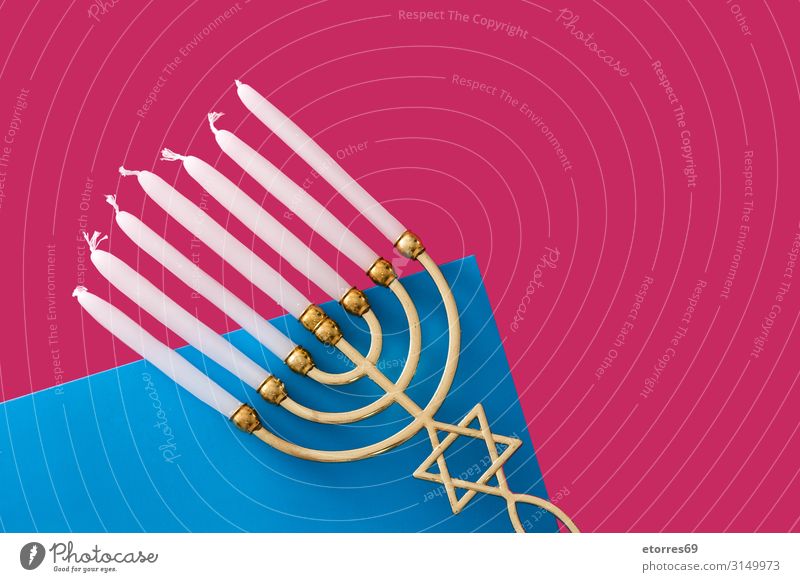 Jüdische Chanukkah-Menora auf blauem und rosa Hintergrund Hanukkah Menorah Kerze leuchten Feste & Feiern Israelis Feiertag gold Kerzenleuchter Kultur david