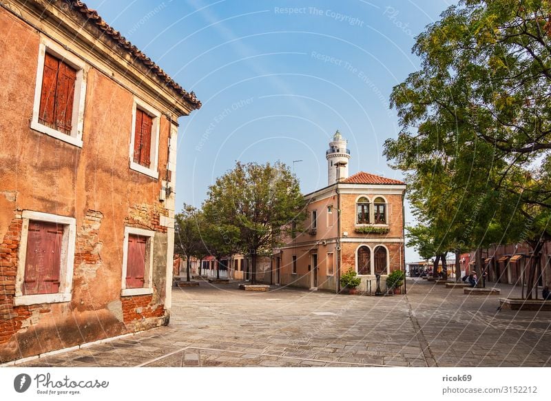 Bunte Gebäude auf der Insel Burano bei Venedig, Italien - ein lizenzfreies  Stock Foto von Photocase