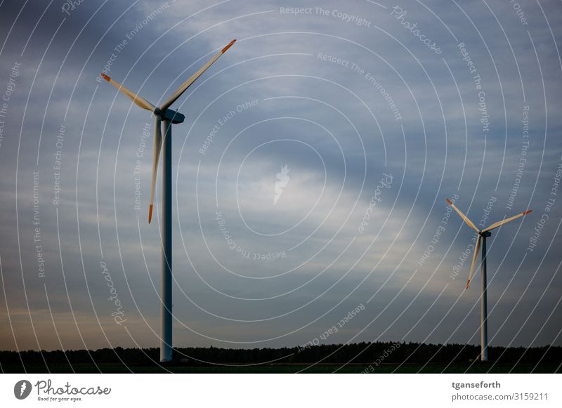 Windpark Neudersum Wirtschaft Industrie Technik & Technologie Fortschritt Zukunft Energiewirtschaft Erneuerbare Energie Windkraftanlage drehen bedrohlich