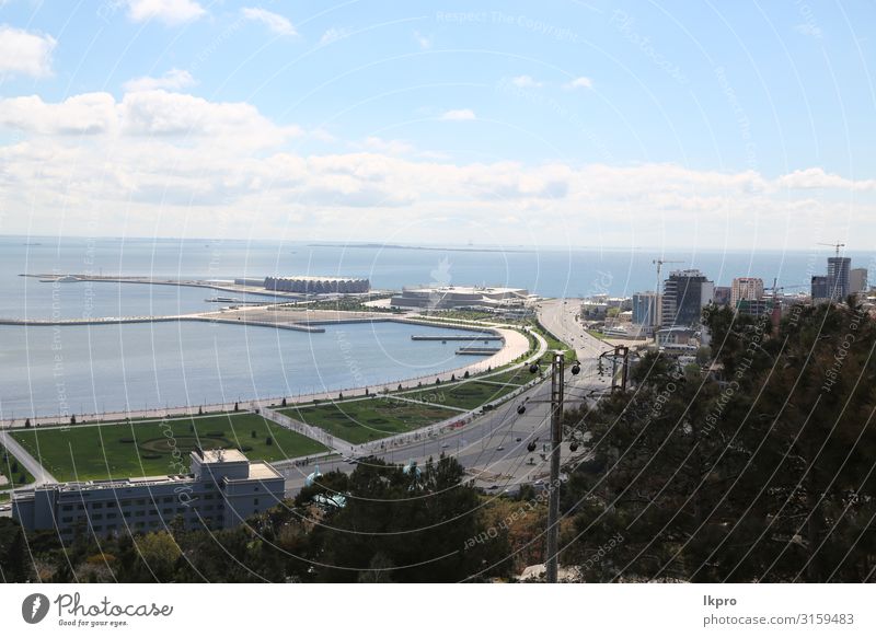 die Sicht auf das Zentrum Design schön Ferien & Urlaub & Reisen Tourismus Meer Kultur Landschaft Park Stadt Stadtzentrum Skyline Hochhaus Burg oder Schloss