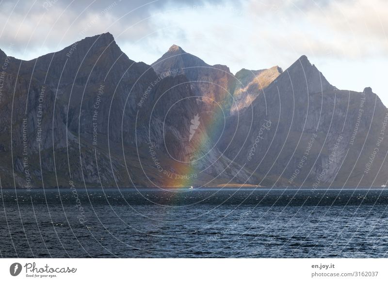Die andere Seite des Regens Umwelt Natur Landschaft Urelemente Himmel Klima Klimawandel Wetter Felsen Berge u. Gebirge Küste Fjord Meer Farbe Hoffnung Idylle