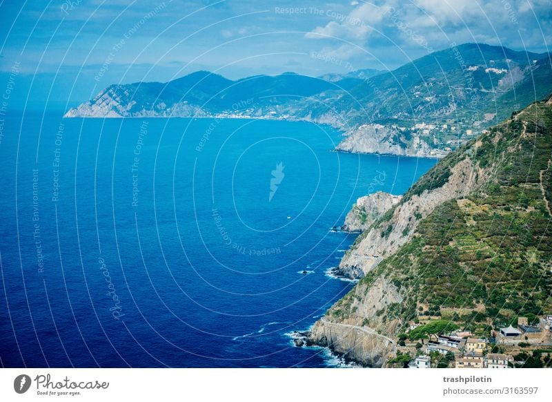 Italienische Küste II Natur Landschaft Wasser Wellen Bucht Meer Cinque Terre Europa Ferien & Urlaub & Reisen Weltkulturerbe Felsen Farbfoto Menschenleer