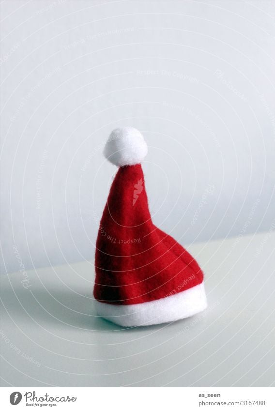 Weihnachtsmütze Freizeit & Hobby Basteln Feste & Feiern Weihnachten & Advent Mütze Nikolausmütze liegen stehen authentisch frech Fröhlichkeit trendy modern grau