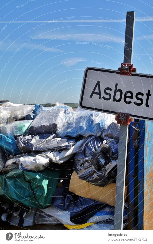 Asbest Silikat-Mineral Müllhalde Umwelt Natur Klima Gift giftig Zeichen Schriftzeichen Schilder & Markierungen Hinweisschild Warnschild gefährlich bedrohlich