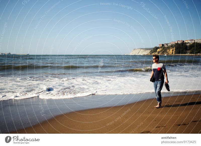 Sehnsucht nach Meer Atlantik Wellen Spanien Strand Küste Ferien & Urlaub & Reisen Wasser Außenaufnahme Sommer Sand Landschaft Tourismus Natur Felsen Hintergrund