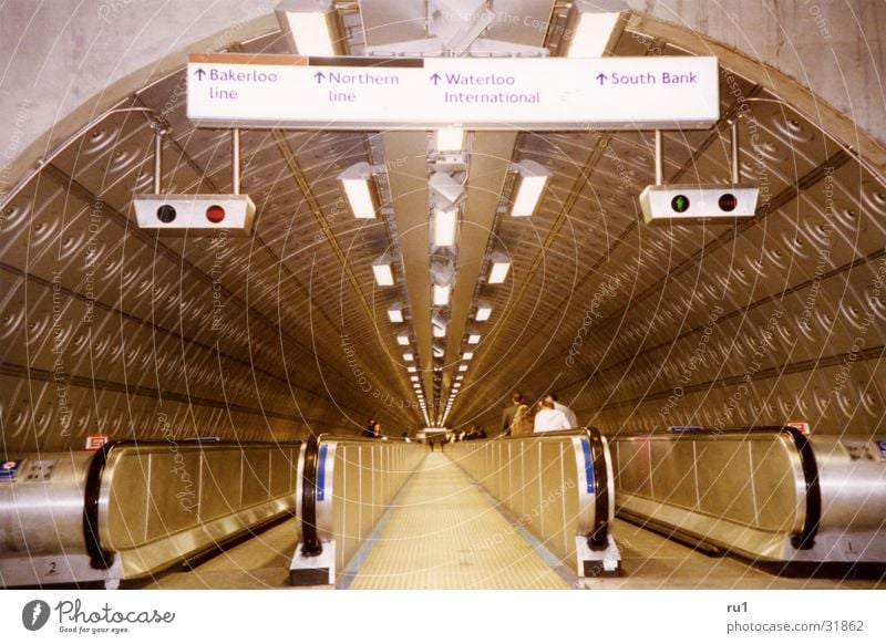 London Tube-2 Mobilität Rolltreppe Verkehr Bewegung Abstract Architektur