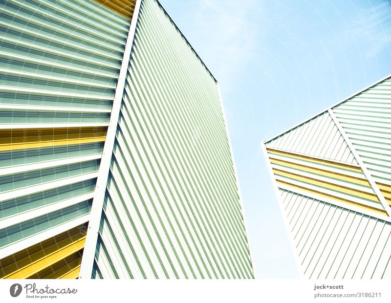 Diagonal trifft Vertikal Architektur DDR Himmel Plattenbau Brandmauer Fassadenverkleidung Lamelle diagonal vertikal eckig Schutz Design gleich modern Qualität