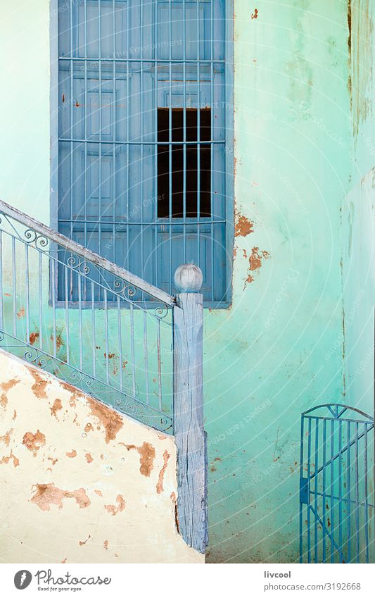 blaues Fenster II, Santiago de Cuba - Kuba Lifestyle Leben Ferien & Urlaub & Reisen Tourismus Ausflug Insel Haus Dekoration & Verzierung Kunst Stadt bevölkert