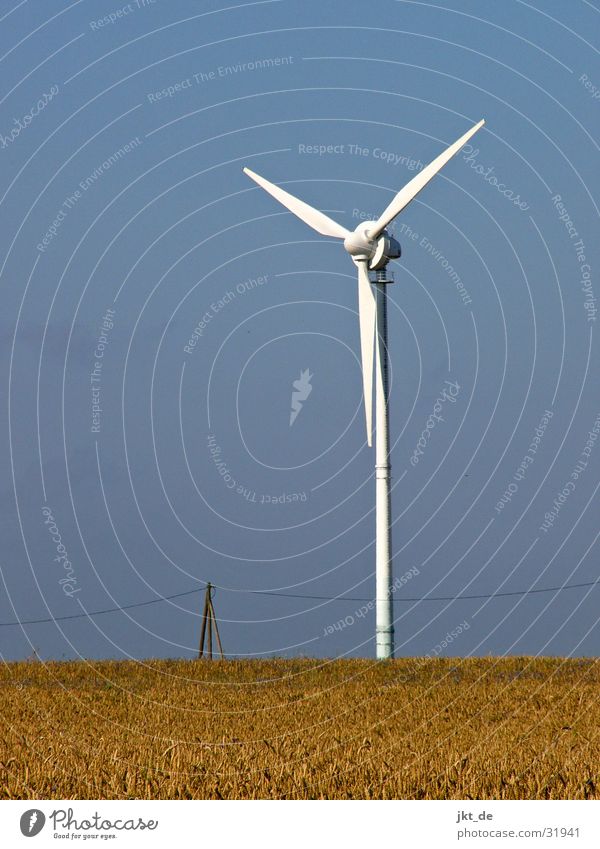 windrad solo 2 Kornfeld Sommer Elektrizität Industrie Windkraftanlage Himmel Kabel