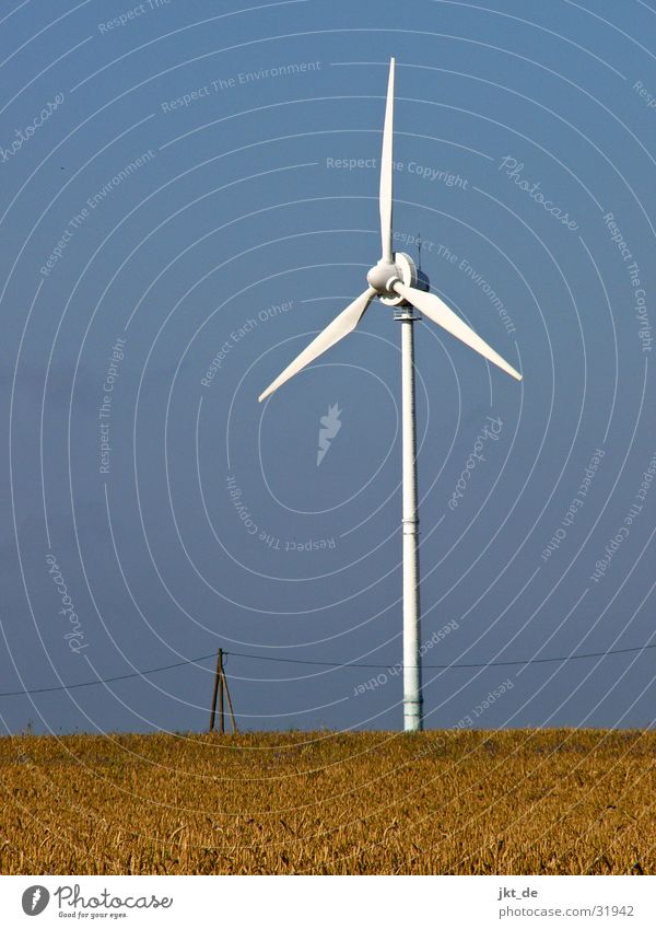 windrad solo 3 Sommer Elektrizität Kornfeld Industrie Windkraftanlage Energiewirtschaft Kabel Himmel