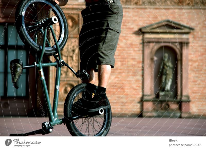 bmx tricks Sport Fahrrad ein lizenzfreies Stock Foto von