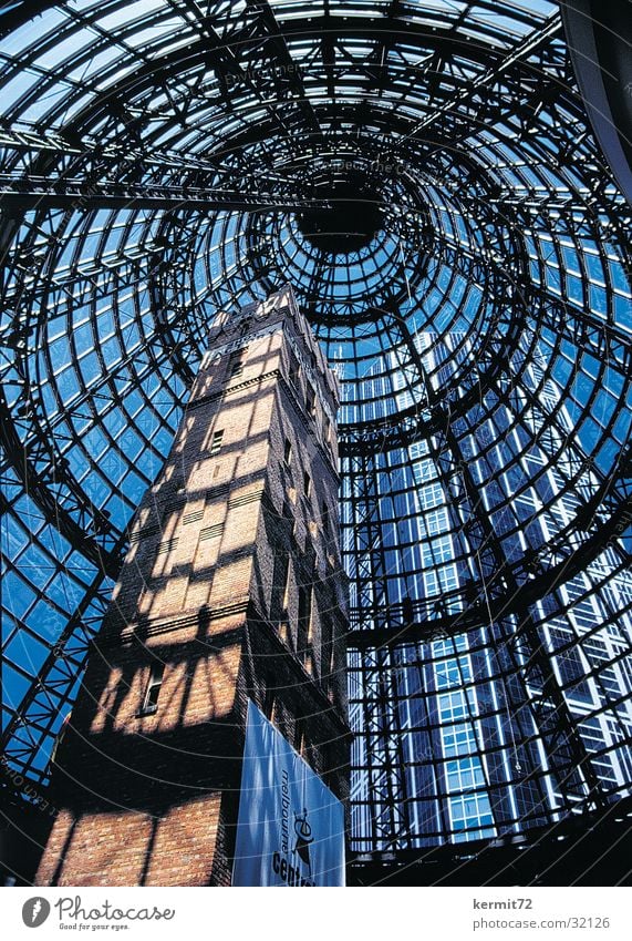 Shot Tower Fabrikhalle Glas Glaskuppel Hochhaus Symbiose Moderne Architektur Australien Himmel Industrie Backsteinwand