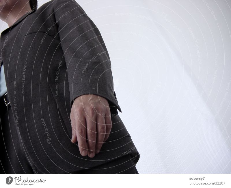 Bürohengst geht weg Mann Anzug stehen grau weiß Arbeit & Erwerbstätigkeit Krawatte Hose Jacke Gürtel Zeit Hand Mitarbeiter Agentur Dienstleistungsgewerbe Jacket
