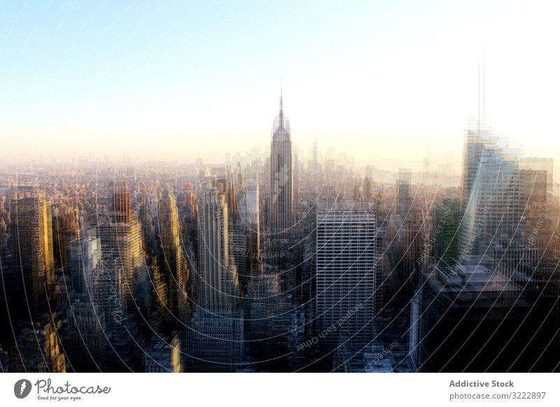Landschaft mit Hochhäusern in New York verschwommen New York State Wolkenkratzer Morgen Stadtbild Skyline früh Architektur urban Sonnenlicht Gebäude
