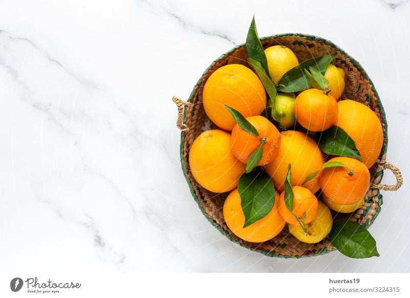 Orangen, Mandarinen und Zitronen von oben gesehen Lebensmittel Gemüse Frucht Dessert Ernährung Frühstück Vegetarische Ernährung Diät Lifestyle Gesunde Ernährung