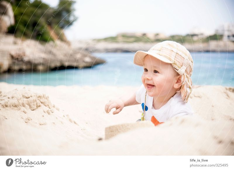 summertime Spielen Ferien & Urlaub & Reisen Ferne Sommerurlaub Strand Meer maskulin Baby Kleinkind Kindheit 1 Mensch 0-12 Monate Sand Lächeln leuchten Freude