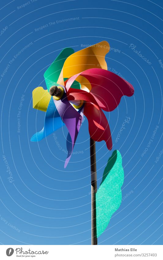 Windrad Spielzeug mit bunten Blättern Stil Spielen Sommer Garten Dekoration & Verzierung Feste & Feiern Kunst Kunstwerk Skulptur Kitsch Krimskrams Windspiel