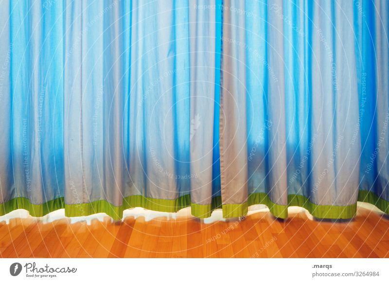 Verhüllt Gardine Vorhang blau Parkett hängen Faltenwurf Sichtschutz verdecken verhüllen Strukturen & Formen Häusliches Leben