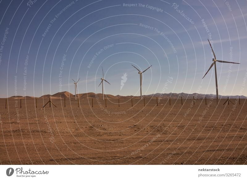 Windturbinen in der Atacama-Wüste, Chile Berge u. Gebirge Technik & Technologie Erneuerbare Energie Windkraftanlage Natur Landschaft Sand Himmel Horizont Hügel