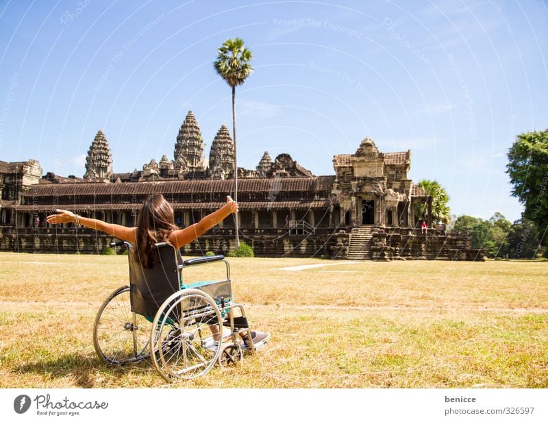 Rollstuhltrip Behinderte Ferien & Urlaub & Reisen Reisefotografie frei Freude Happy Glück Angkor Wat Asien Cambodia Tempel Denkmal monumental Sightseeing Frau