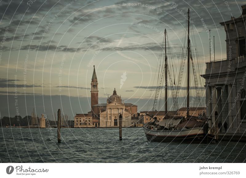 Guten Abend, gut Nacht Wasser Meer Insel Venedig Italien Hafenstadt Stadtzentrum Altstadt Kirche Bauwerk Gebäude Architektur Sehenswürdigkeit Wahrzeichen