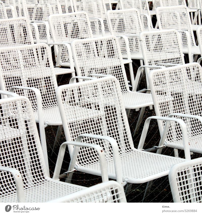 Trägerverein Veranstaltung Show Bestuhlung Stuhl Stuhlreihe Publikum sitzen Zusammensein Wachsamkeit diszipliniert Ausdauer standhaft Ordnungsliebe Neugier
