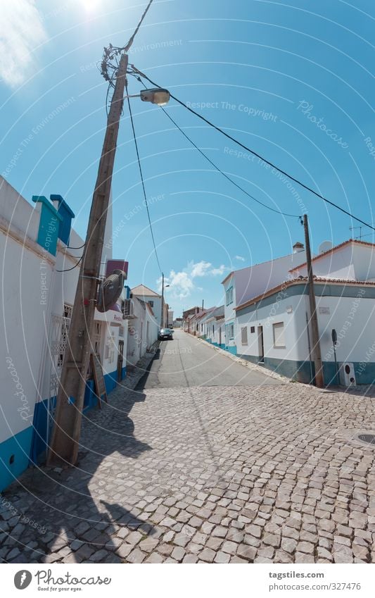 BUDENS Portugal Algarve Budens Stadt Kleinstadt Straße Ferien & Urlaub & Reisen Reisefotografie Idylle Postkarte Tourismus Paradies himmlisch paradiesisch