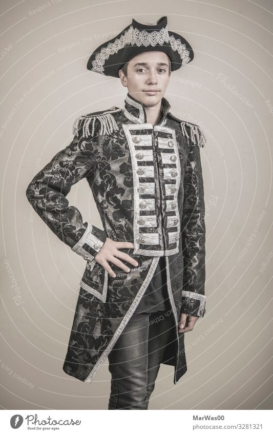 Teenager Portrait in Admirals-Kostüm elegant Stil Kartenspiel Poker Glücksspiel maskulin Junge Junger Mann Jugendliche 1 Mensch 13-18 Jahre Gemälde