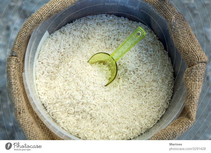 Weißer Langreis Ernährung Essen lang weiß Tradition Reis Basmati Hintergrund Lebensmittel Gesundheit Korn Essen zubereiten organisch Mahlzeit Zutaten Chinesisch