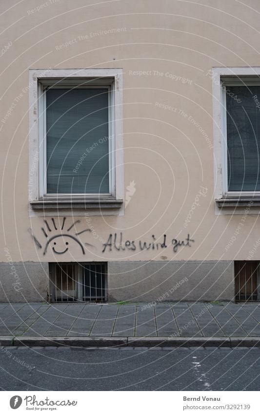 Jahresmotto 2020 Nürnberg Stadt Gebäude Mauer Wand Fassade Fenster Verkehrswege Straße Optimismus Willensstärke Tatkraft Sonne Graffiti sprühen positiv