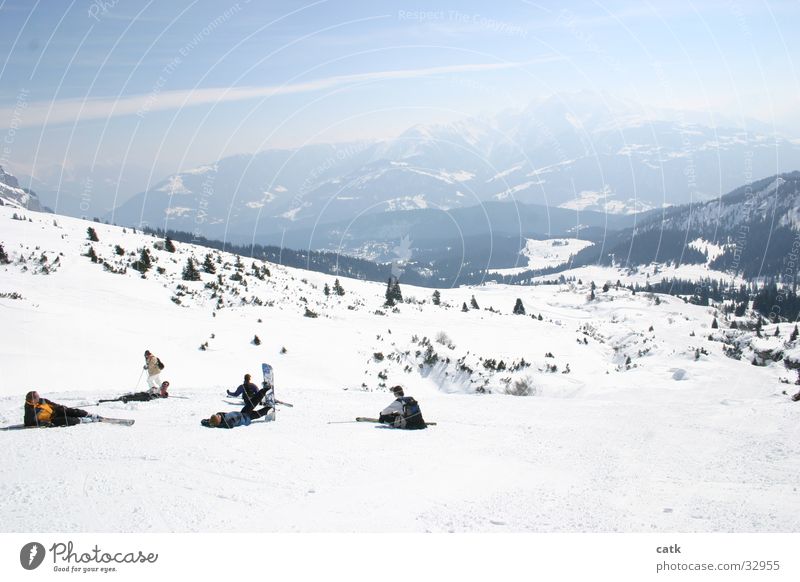 Müde Krieger Schnee Berge u. Gebirge Skifahren Mensch maskulin 6 Alpen Gipfel Schneebedeckte Gipfel Laax Schweiz Bewegung frieren Sport groß sportlich Müdigkeit