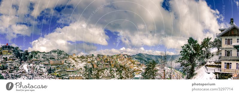 Winter in Shimla Umwelt Natur Landschaft Erde Himmel Wolken Sonnenlicht Schnee Schneefall Hügel Berge u. Gebirge Dhinghu-Mandir Indien Asien Haus Hütte