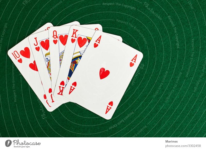 Poker-Karten Spielen Tisch Erfolg grün rot Glücksspiel Kurhaus Schüreisen Hintergrund Postkarte Jeton Wette Wetten Aussicht Halt Stapel Spieler Spielkarte