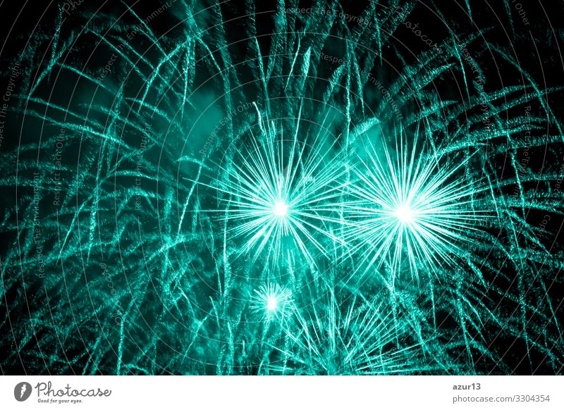 Luxury fireworks event sky show with turquoise big bang stars Nachtleben Entertainment Party Veranstaltung Feste & Feiern Silvester u. Neujahr Jahrmarkt Kunst